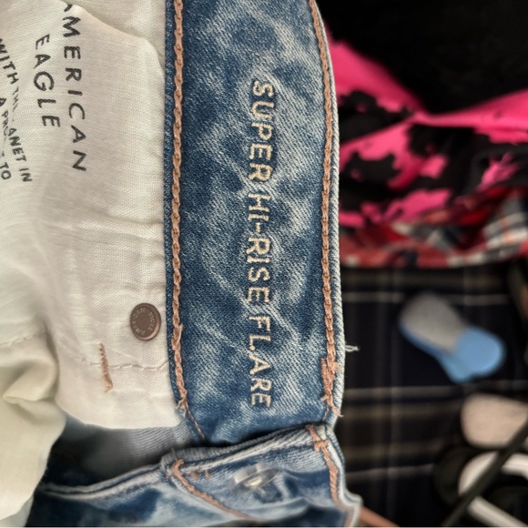 American eagle hi-rise flare(next level stretch) distressed jeans. Size 14 reg - Picture 4 of 4